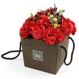 Bouquet Flores de Sabão Rosas e cravos vermelho